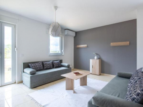 Lovely Apartment in Novalja near Seabeach and Town Centre